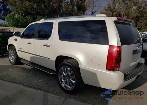 2007 Cadillac Escalade Esv z USA, uszkodzony, nr VIN 1GYFK66877R368552